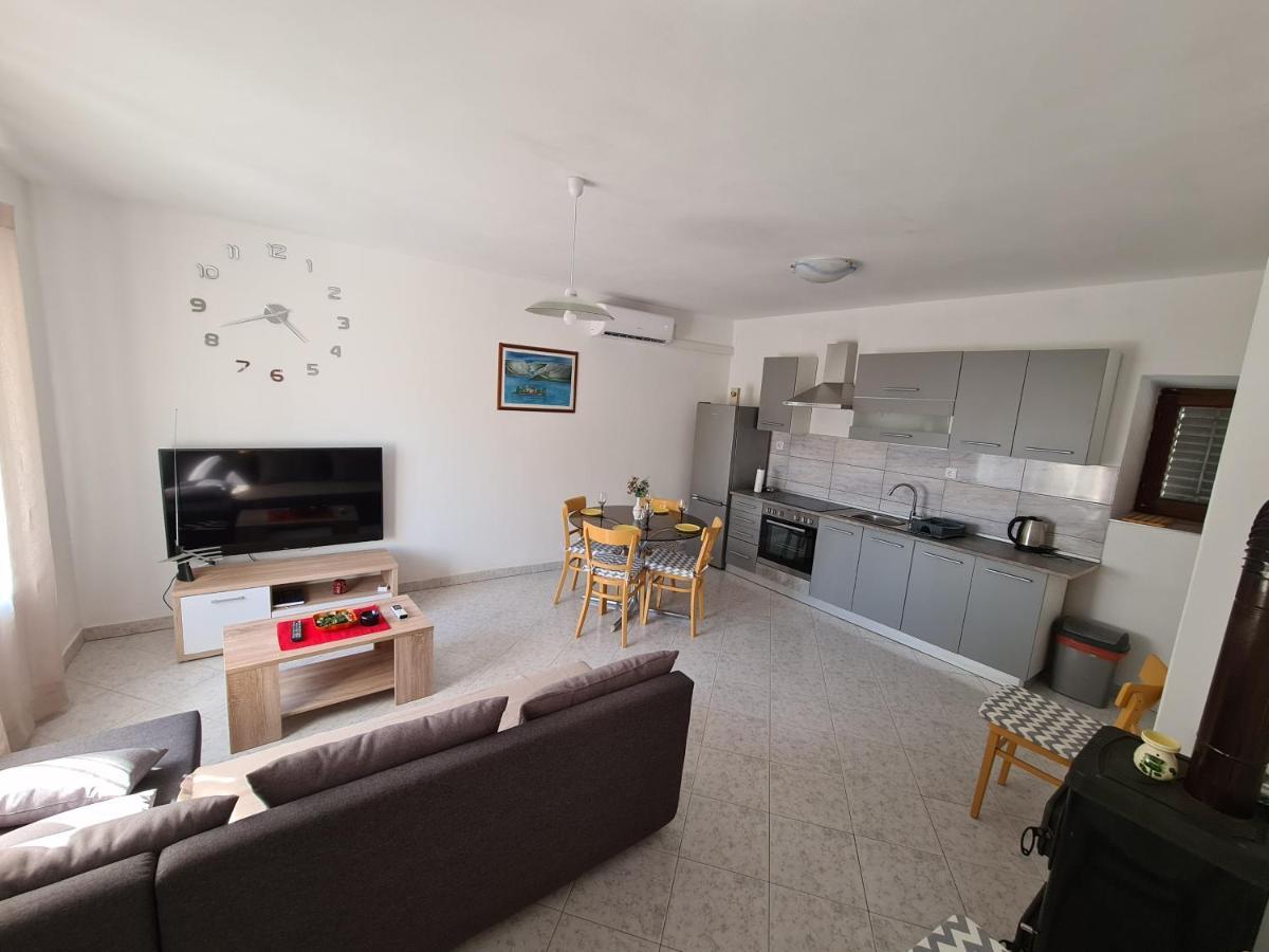 Holiday Home Nena Drnis Ngoại thất bức ảnh